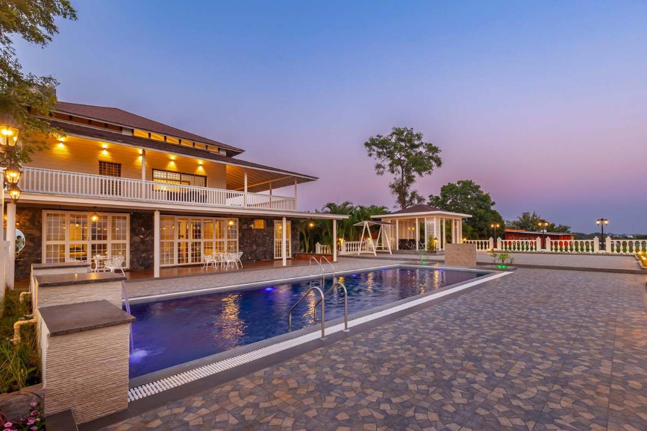 Stayvista'S Lake La Vie - Tranquil Lake-View Villa Amidst Farmland With Pool And Poolside Gazebo - Proximity To Sula Nashik Ngoại thất bức ảnh