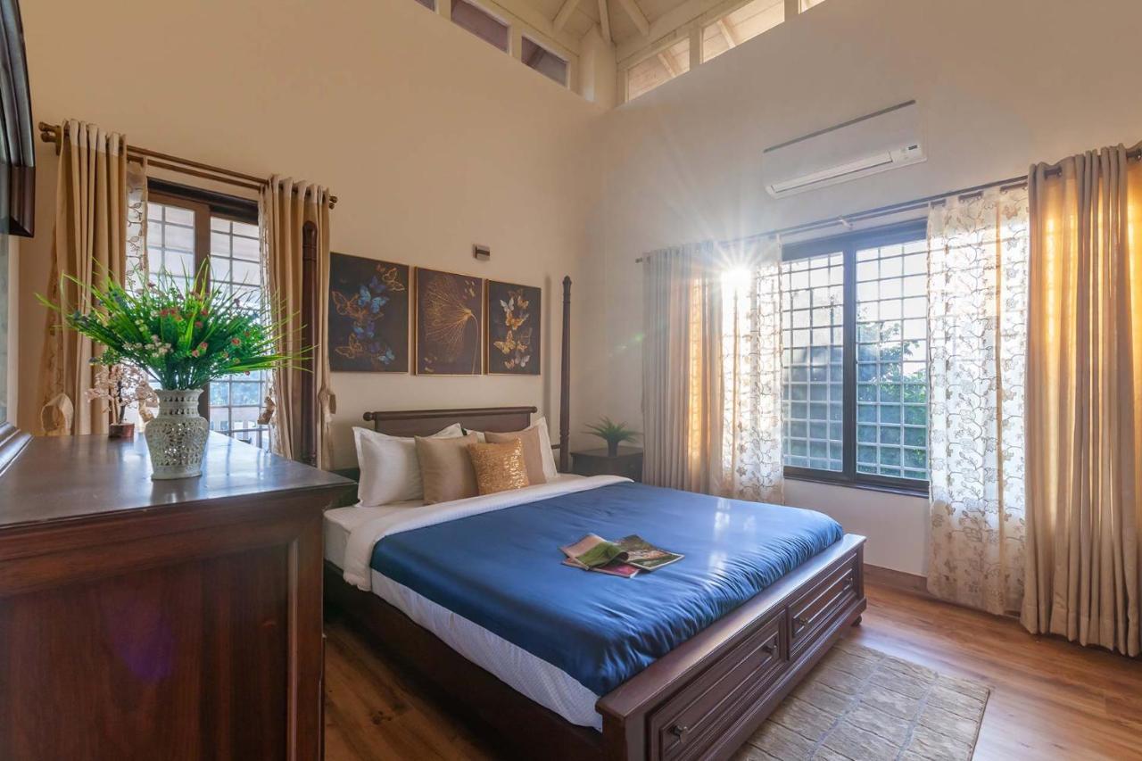 Stayvista'S Lake La Vie - Tranquil Lake-View Villa Amidst Farmland With Pool And Poolside Gazebo - Proximity To Sula Nashik Ngoại thất bức ảnh